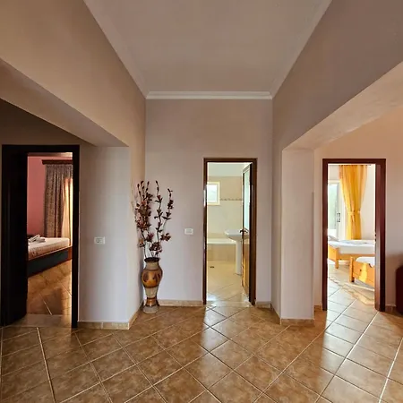 Alban Apartmán *