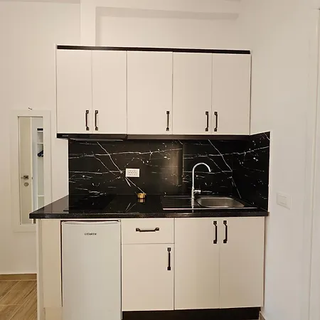 Alban Apartment *